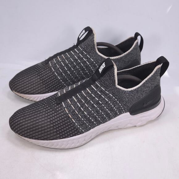 Nike React Phantom Run Flyknit 2 Athletic Shoe Mens Size 11.5 CJ0277-003 Gray - Picture 1 of 10